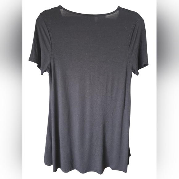 Vocal Black Feather Design Short Sleeve Graphic Tee Medium Asymmetric Hem Boho - Picture 2 of 3